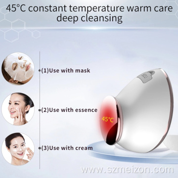 Thermal facial cleansing and massage brush